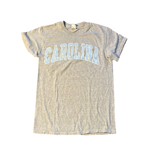 🌿Gildan women’s small UNC t-shirt🌿